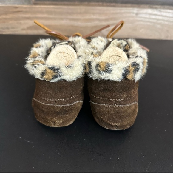 Minnetonka Women's Jacqueline Indoor Outdoor Moccasin Brown w Cheetah Faux Fur 9 - Picture 2 of 8